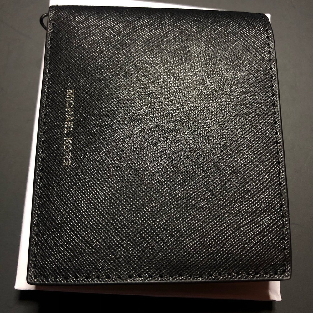 Michael Kors Men’s Wallet with original box